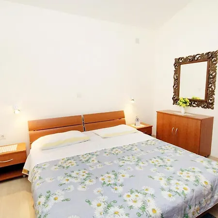 Appartement With Parking Space - Diklo, - 5880