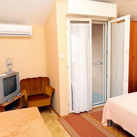 Apartmán With Parking Space - Diklo, - 5880 Zadar